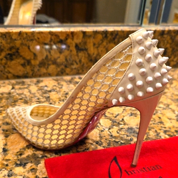 Elegant Cream Spiked Heels - Picture 16 of 16
